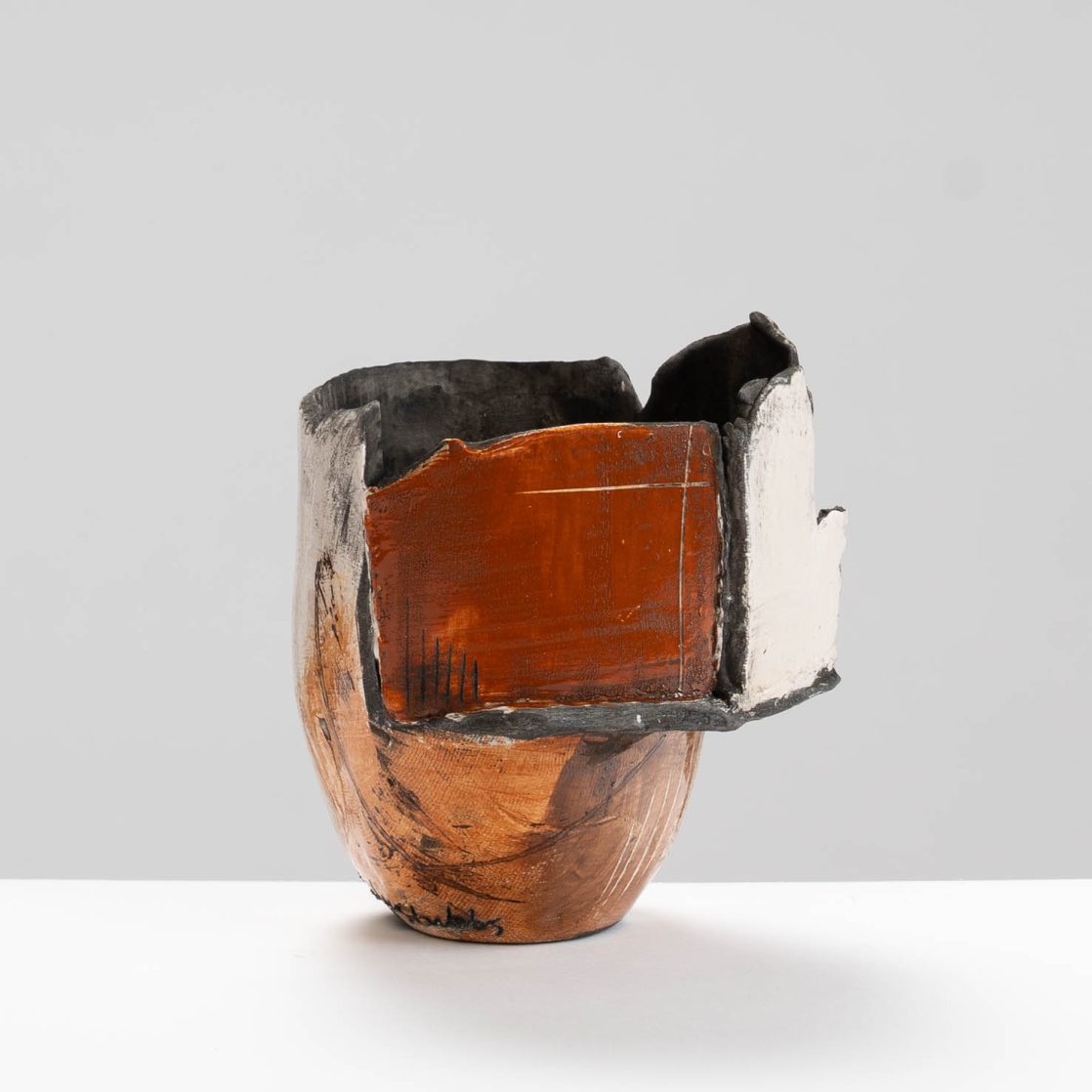 ES582Y44 Small Brown Fragmented Vessel