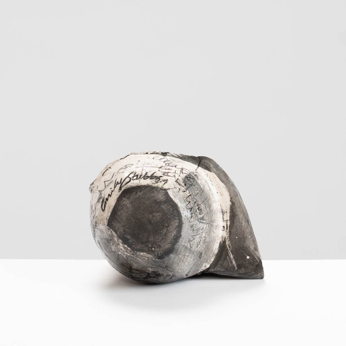 ES582Y49 Small Black Fragmented Vessel