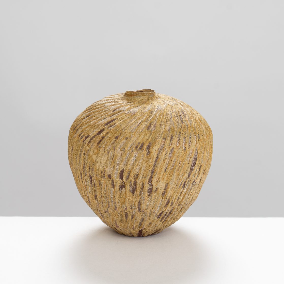 LB556Y61 Moon Vase